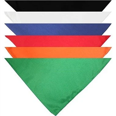Bandanas triangulaires en polyester pour chien